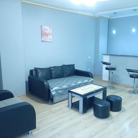Apartment White Magnolia Батуми Екстериор снимка