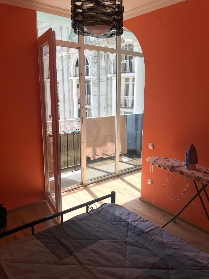 Apartment White Magnolia Батуми Екстериор снимка