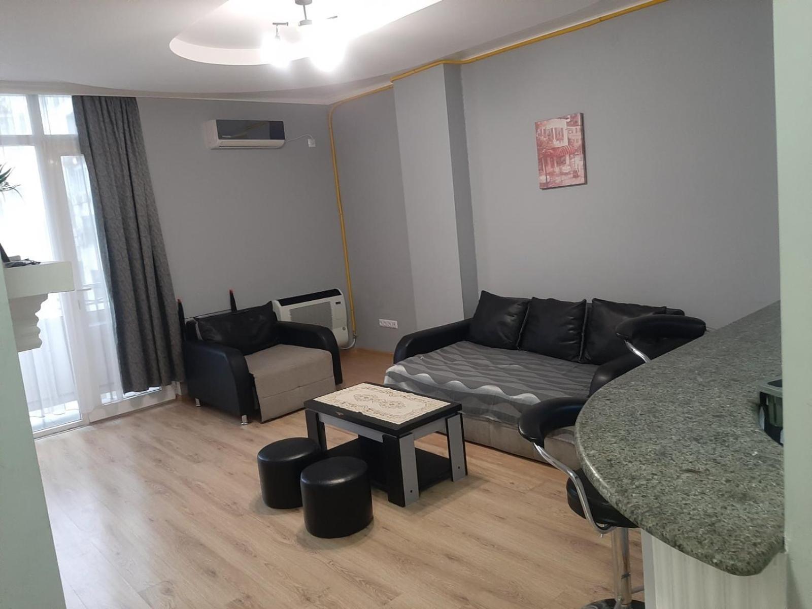 Apartment White Magnolia Батуми Екстериор снимка