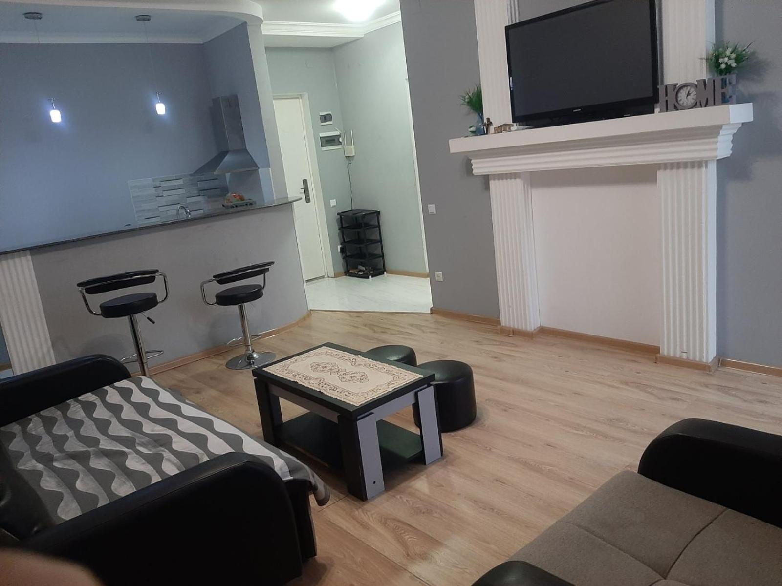 Apartment White Magnolia Батуми Екстериор снимка