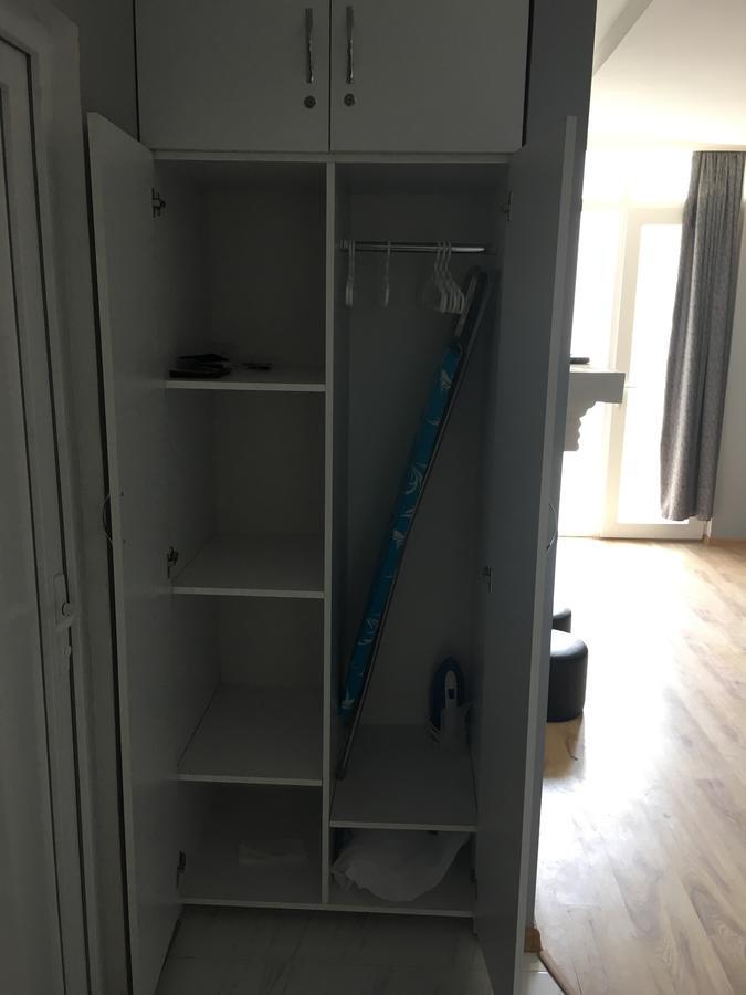 Apartment White Magnolia Батуми Екстериор снимка